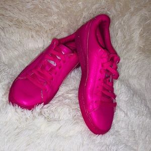 NEON PINK PUMAS 💗